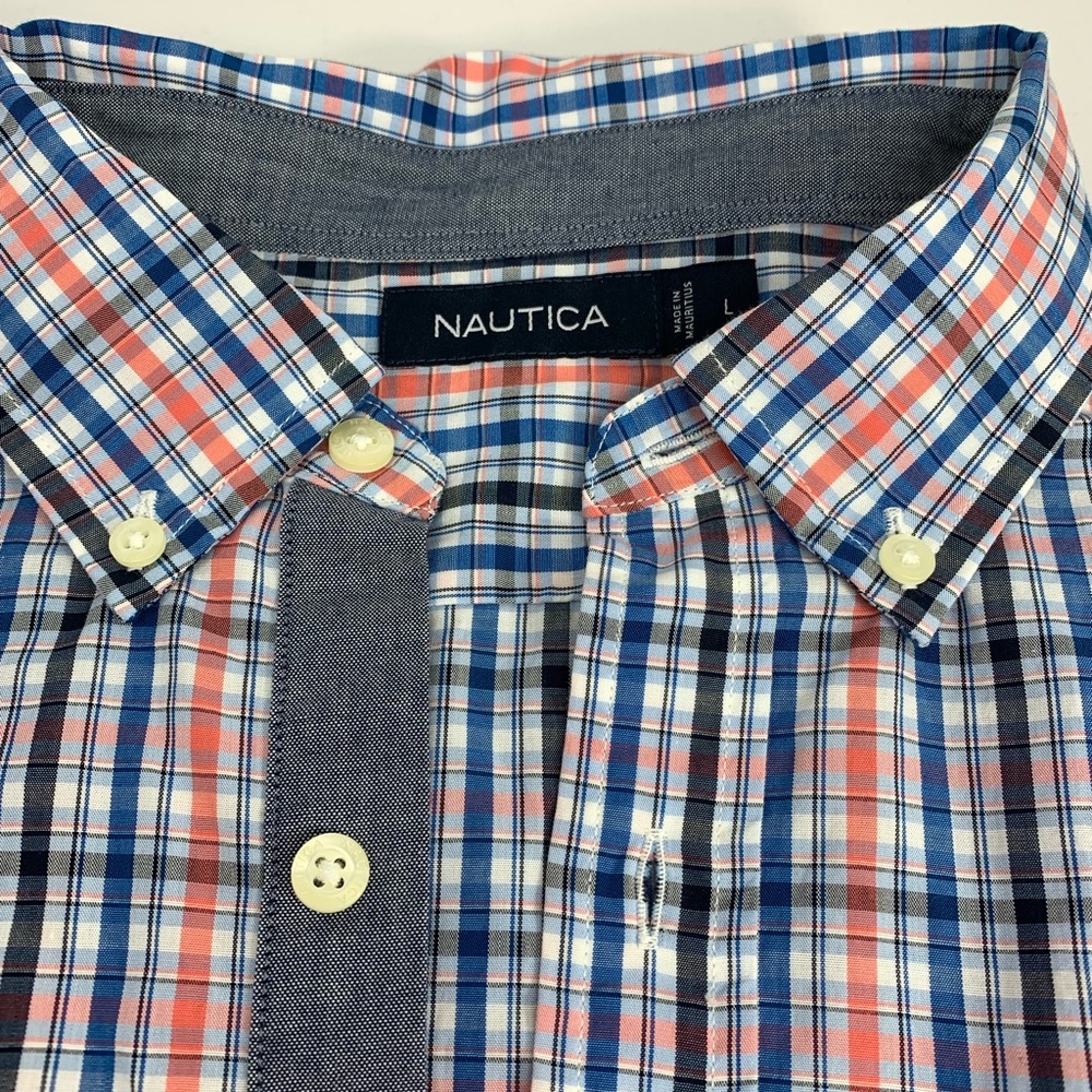 Nautical men’s shirt sleeve shirt size Large.